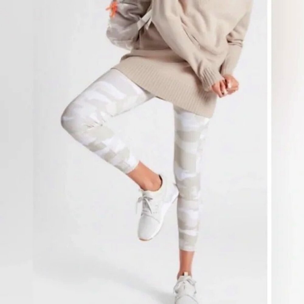 New ATHLETA Camo Contender 7/8 Powerlift Tights Yoga Legging Taupe S